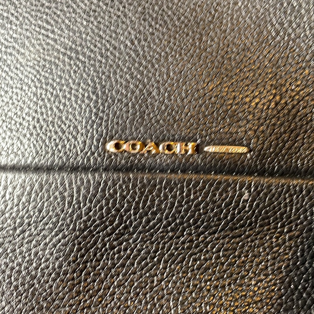 Beautiful COACH purse - Picture 2 of 10